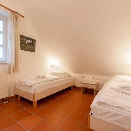 Rugana - Klassik Mit 2 Schlafzimmern Und Terrasse D01 Dranske